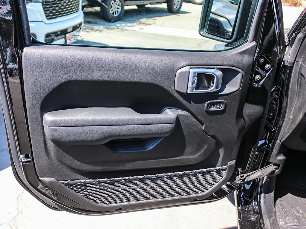 Thumbnail: 2026 Jeep Wrangler - 23