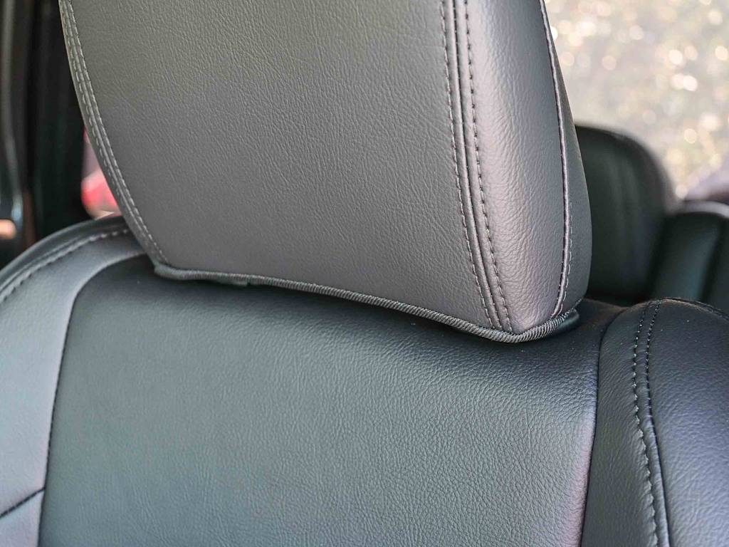 Thumbnail: 2025 Jeep Wrangler - 35