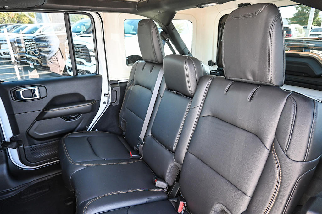 Thumbnail: 2026 Jeep Wrangler - 25