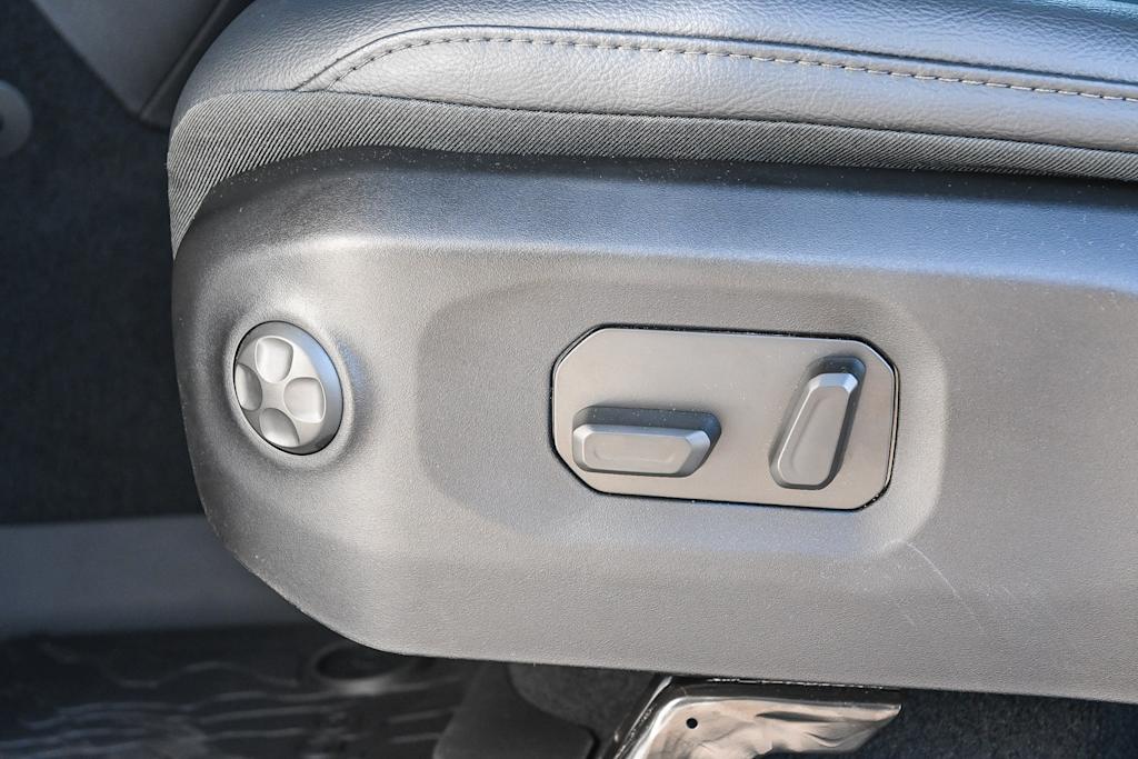 Thumbnail: 2026 Jeep Wrangler - 33