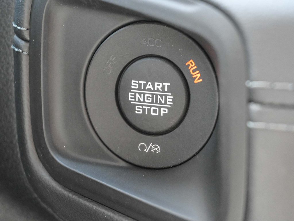 Thumbnail: 2025 Jeep Wrangler - 25