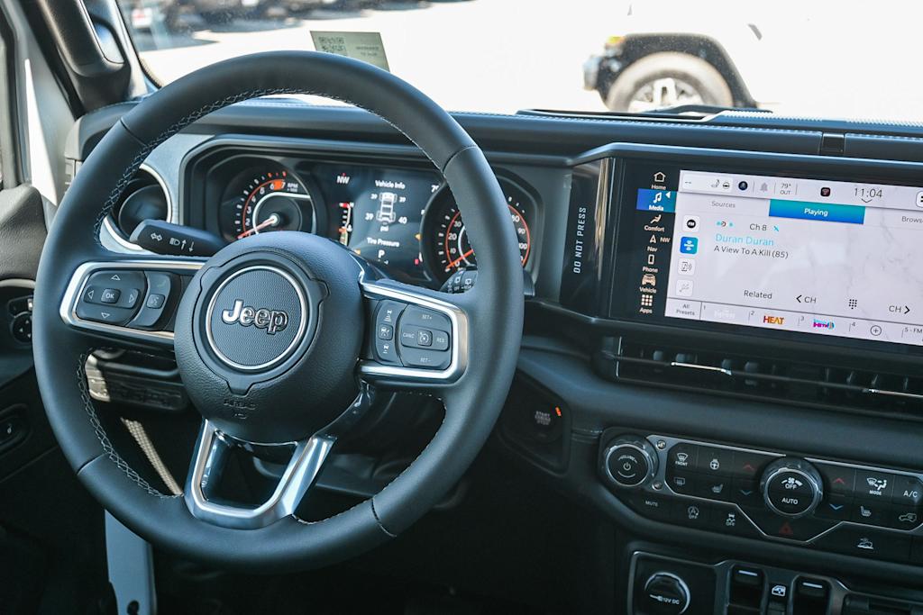 Thumbnail: 2025 Jeep Wrangler - 14