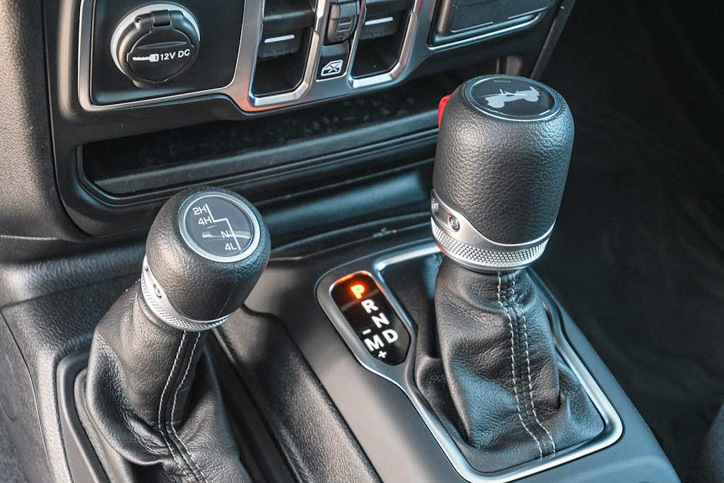 Thumbnail: 2025 Jeep Wrangler - 33