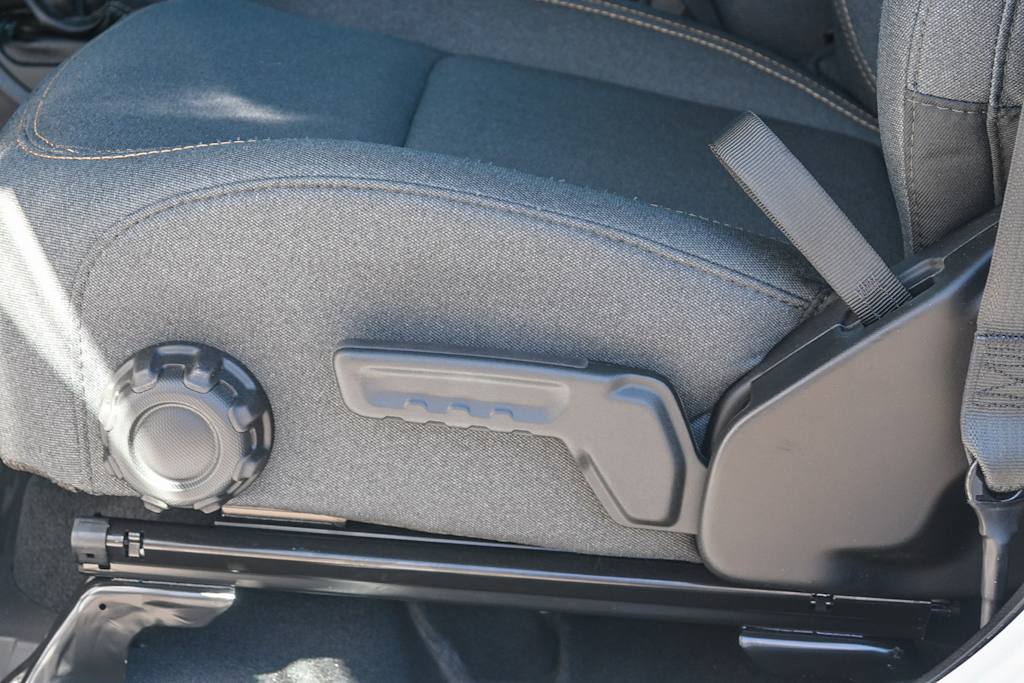 Thumbnail: 2025 Jeep Wrangler - 31