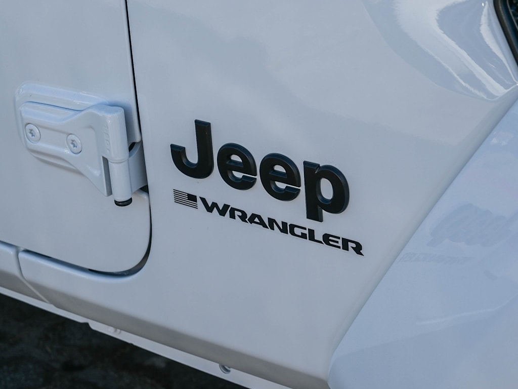 Thumbnail: 2025 Jeep Wrangler - 6