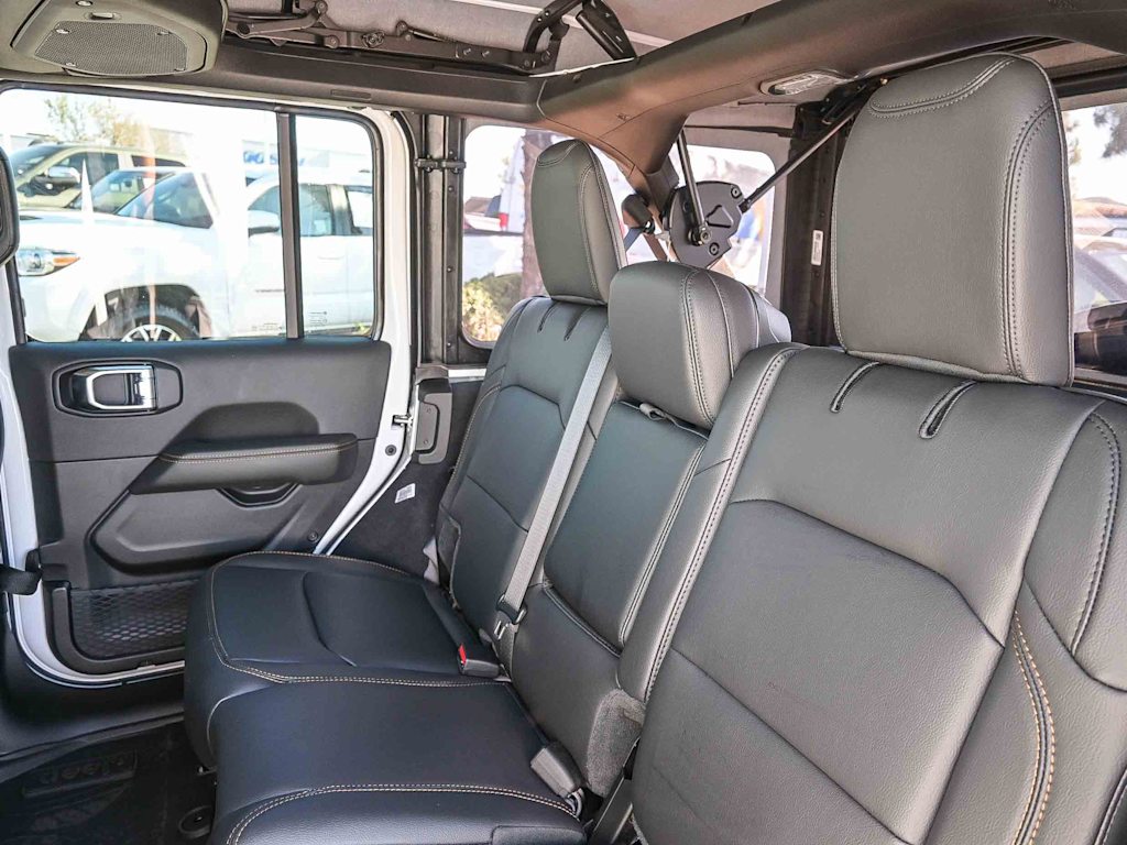 Thumbnail: 2025 Jeep Wrangler - 28