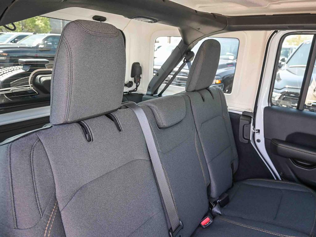 Thumbnail: 2025 Jeep Wrangler - 25