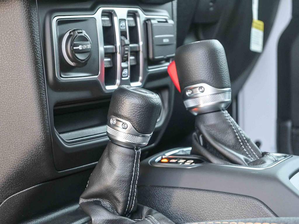 Thumbnail: 2025 Jeep Wrangler - 31