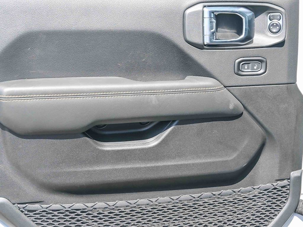 Thumbnail: 2025 Jeep Wrangler - 29