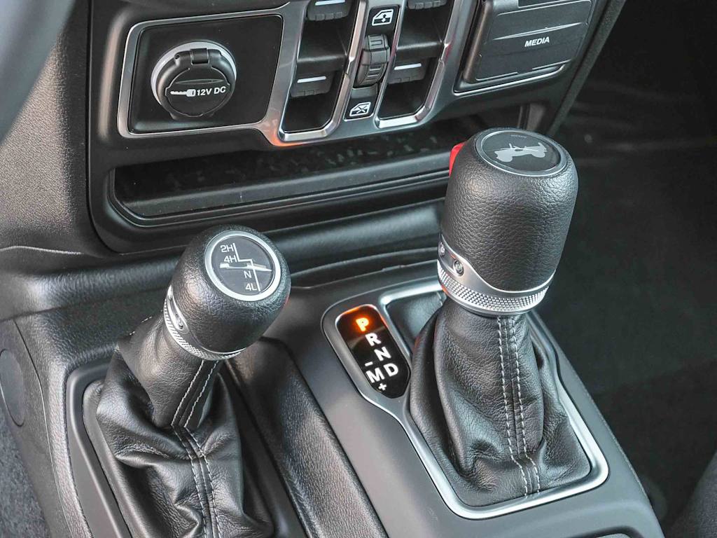 Thumbnail: 2025 Jeep Wrangler - 32