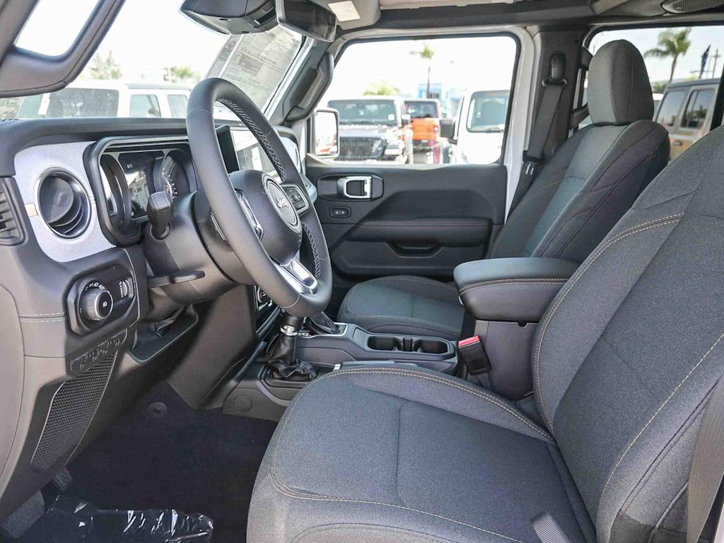 Thumbnail: 2025 Jeep Wrangler - 11