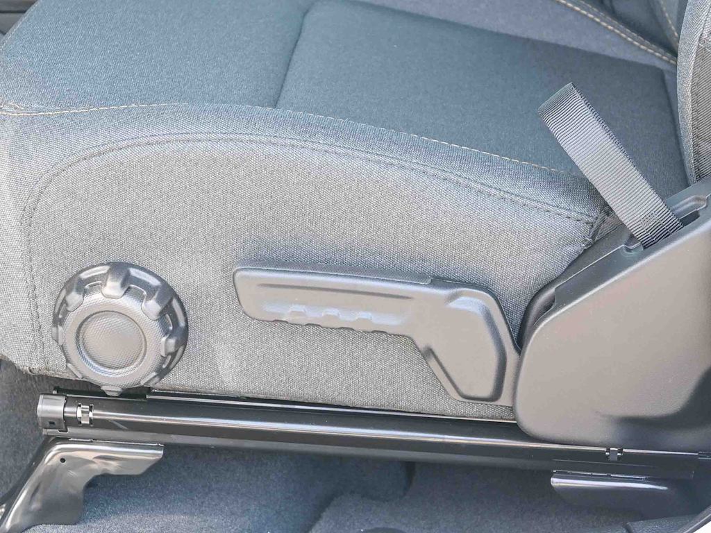 Thumbnail: 2025 Jeep Wrangler - 30