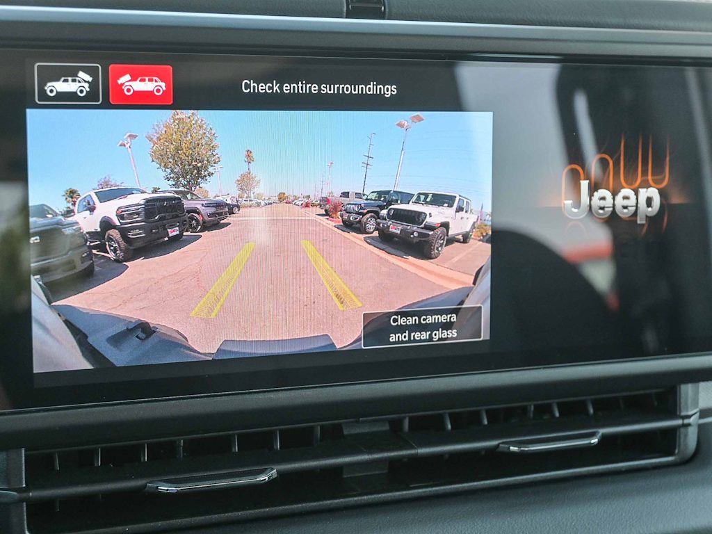 Thumbnail: 2025 Jeep Wrangler - 34