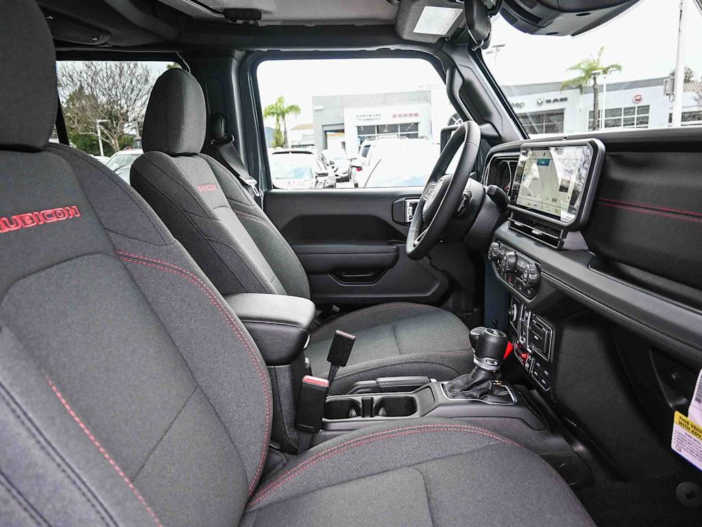 Thumbnail: 2026 Jeep Wrangler - 34