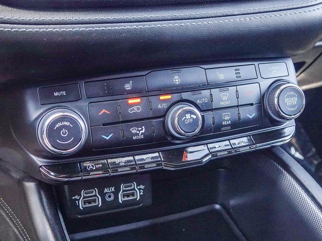 Thumbnail: 2022 Dodge Durango - 24