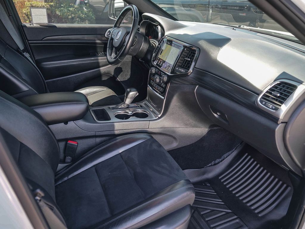 Thumbnail: 2021 Jeep Grand Cherokee - 9