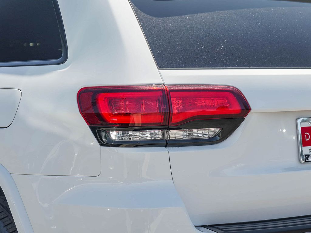 Thumbnail: 2021 Jeep Grand Cherokee - 20