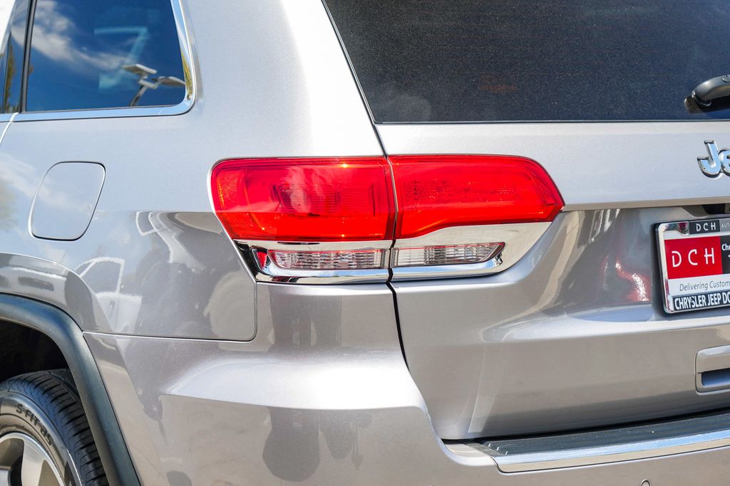 Thumbnail: 2016 Jeep Grand Cherokee - 19