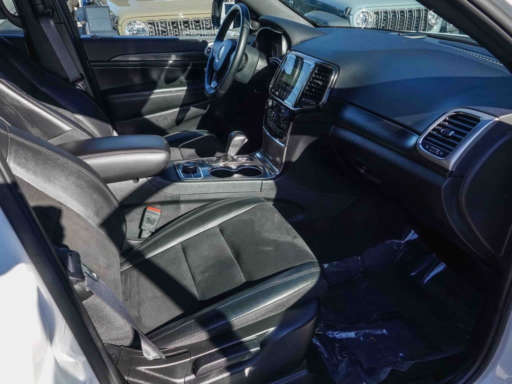 Thumbnail: 2022 Jeep Grand Cherokee - 10