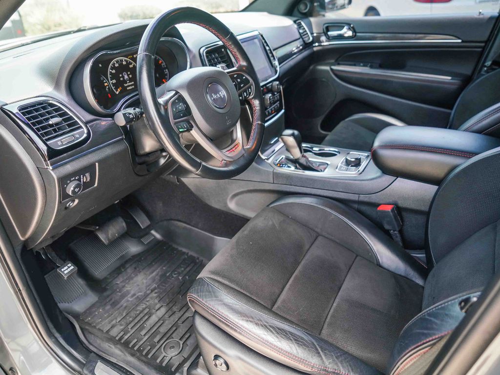 Thumbnail: 2021 Jeep Grand Cherokee - 10