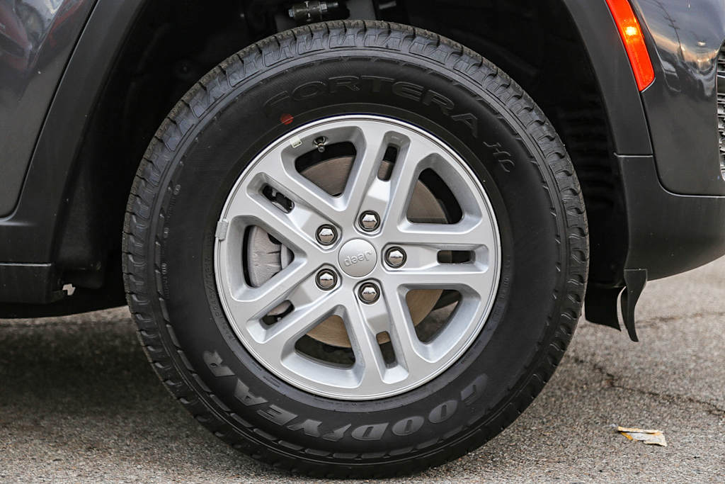 Thumbnail: 2025 Jeep Grand Cherokee - 7