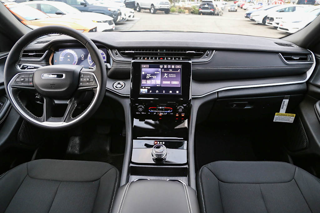 Thumbnail: 2025 Jeep Grand Cherokee - 2