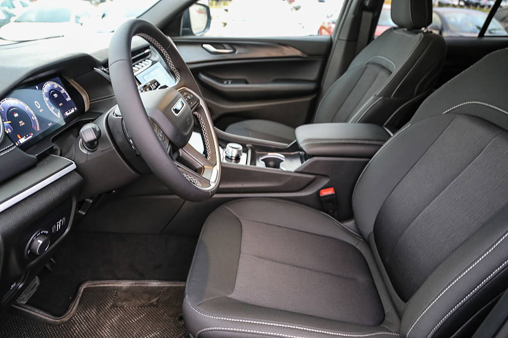 Thumbnail: 2025 Jeep Grand Cherokee - 11