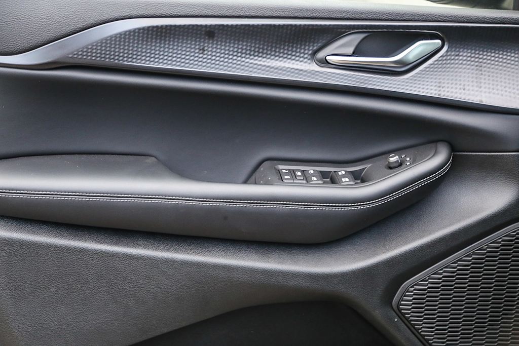 Thumbnail: 2025 Jeep Grand Cherokee - 23