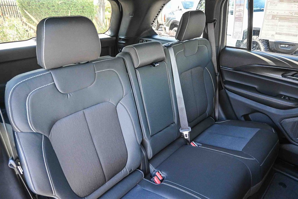 Thumbnail: 2025 Jeep Grand Cherokee - 30