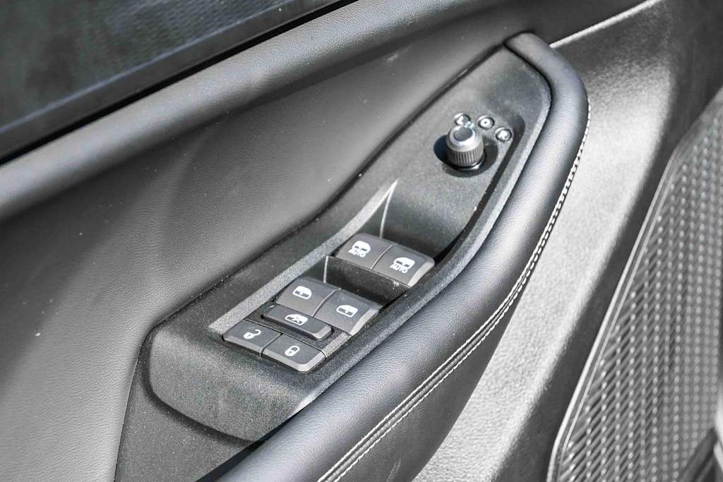 Thumbnail: 2025 Jeep Grand Cherokee - 34