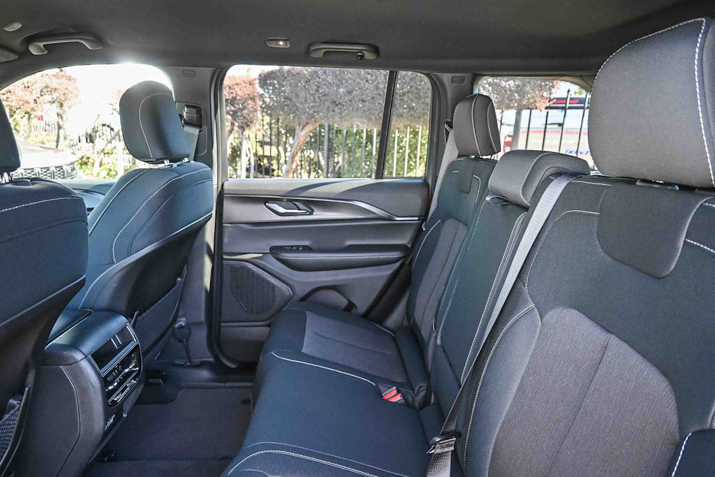 Thumbnail: 2025 Jeep Grand Cherokee - 12