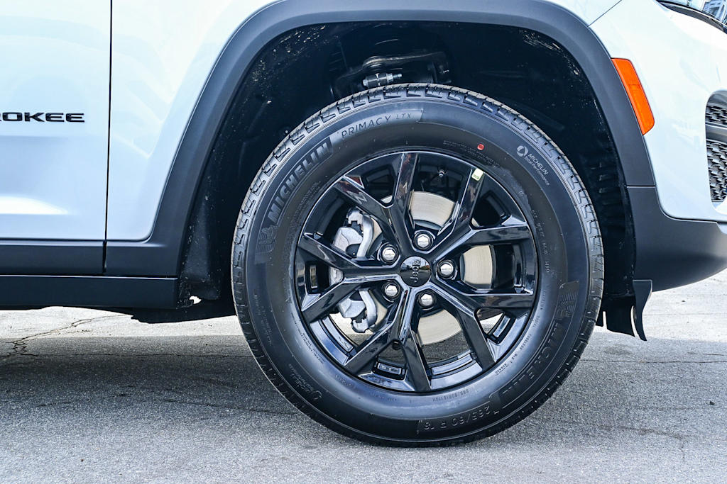 Thumbnail: 2025 Jeep Grand Cherokee - 22