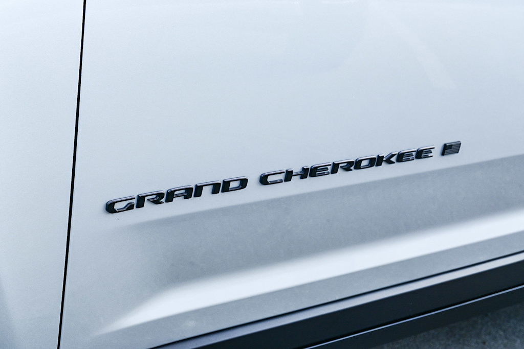 Thumbnail: 2025 Jeep Grand Cherokee - 25