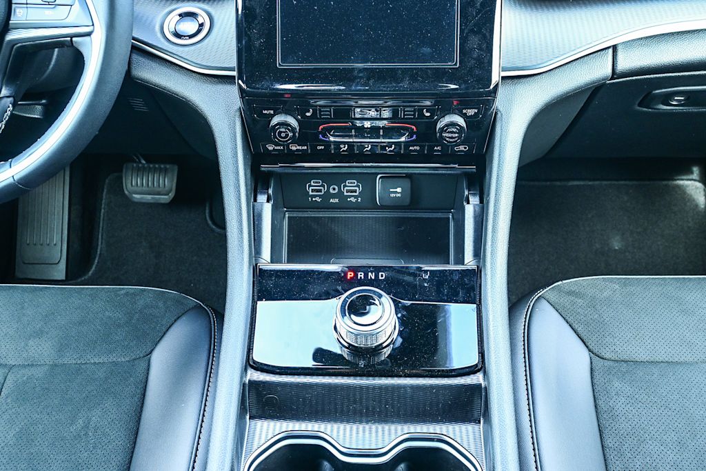 Thumbnail: 2025 Jeep Grand Cherokee - 16