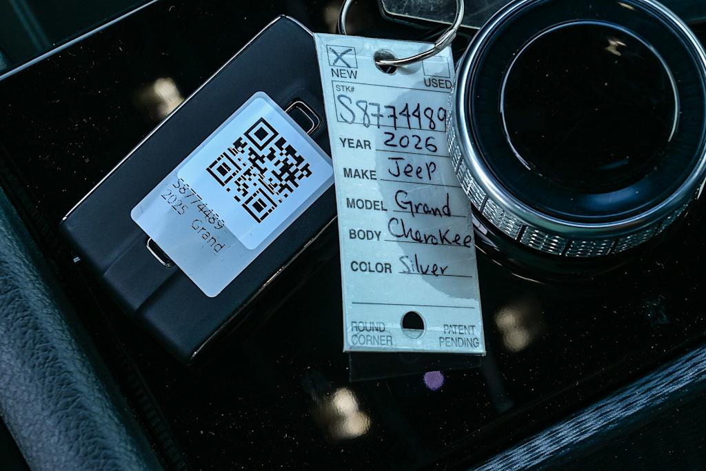 Thumbnail: 2025 Jeep Grand Cherokee - 37