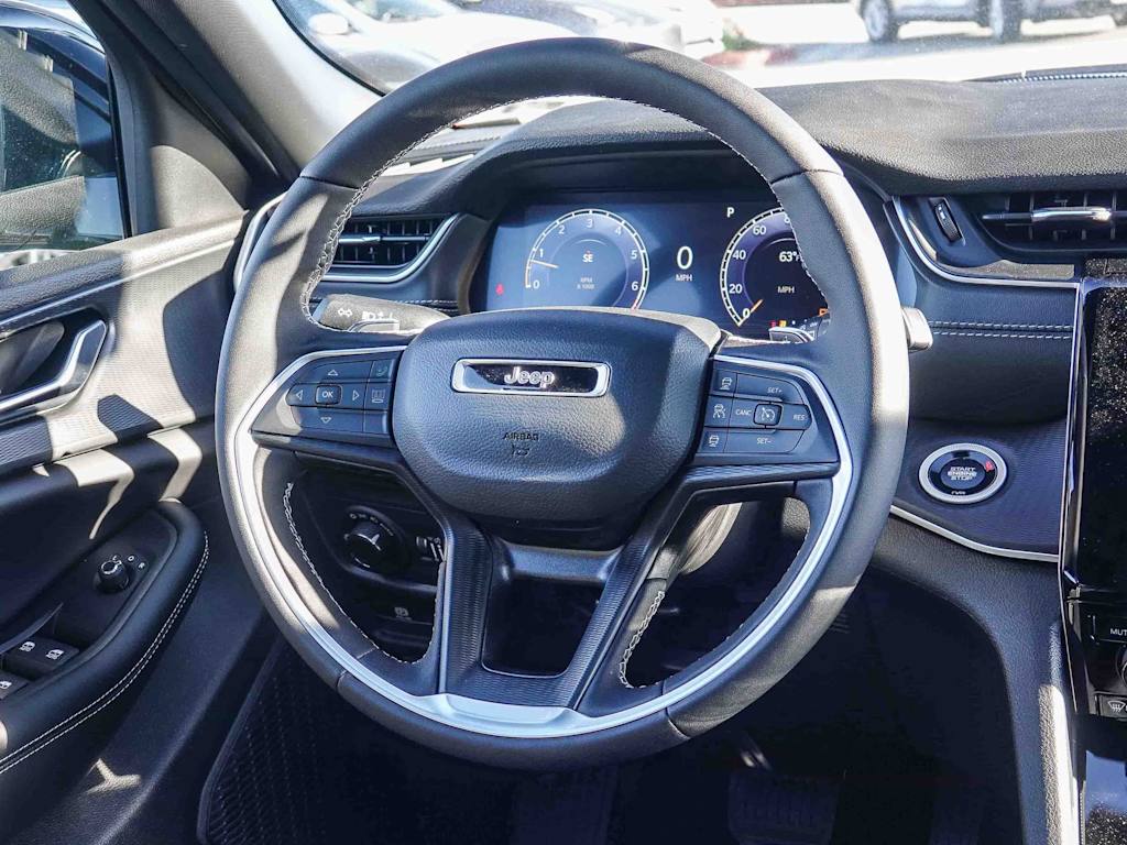 Thumbnail: 2025 Jeep Grand Cherokee - 9