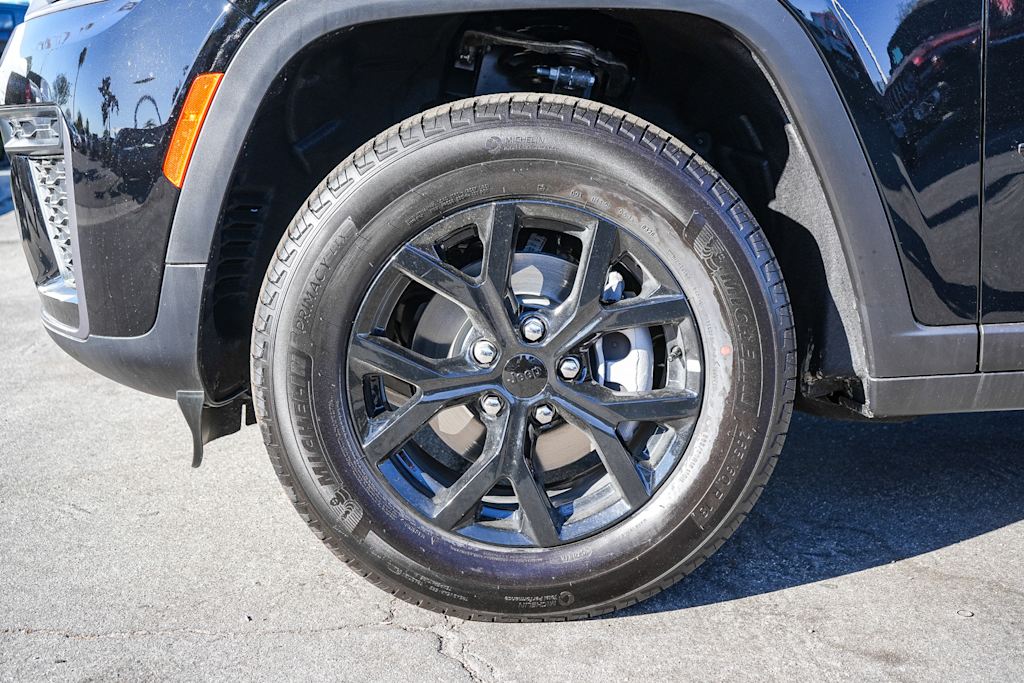 Thumbnail: 2026 Jeep Grand Cherokee - 21