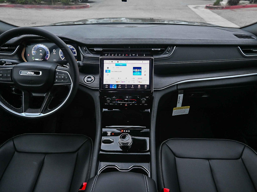 Thumbnail: 2025 Jeep Grand Cherokee - 13
