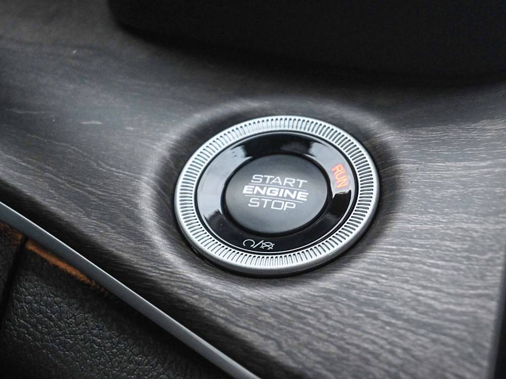 Thumbnail: 2025 Jeep Grand Cherokee - 32