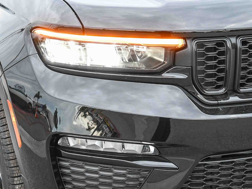 Thumbnail: 2025 Jeep Grand Cherokee - 24