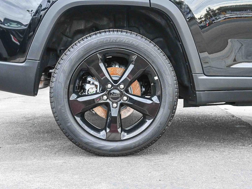 Thumbnail: 2025 Jeep Grand Cherokee - 7