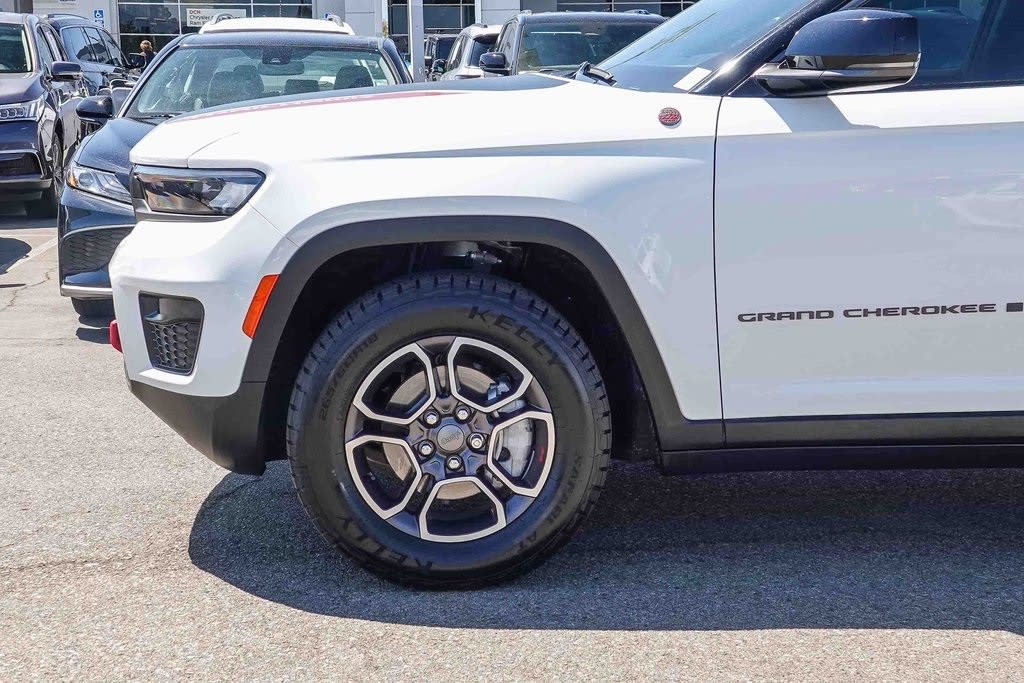 Thumbnail: 2022 Jeep Grand Cherokee - 6