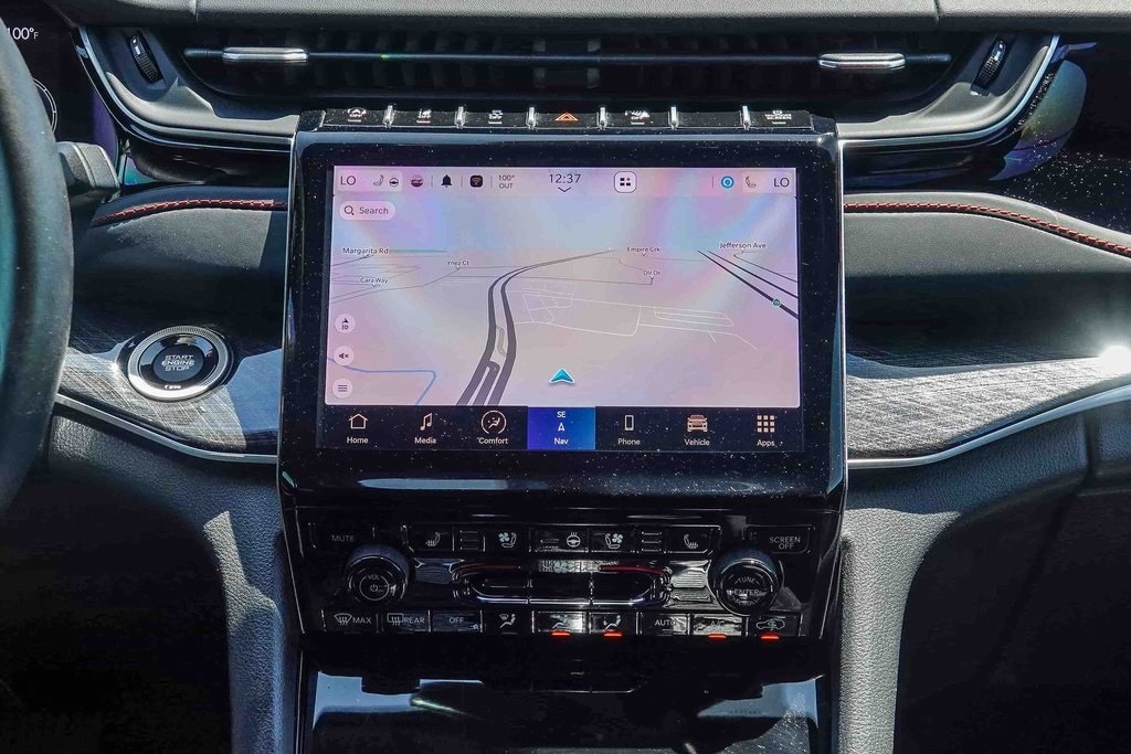 Thumbnail: 2022 Jeep Grand Cherokee - 12