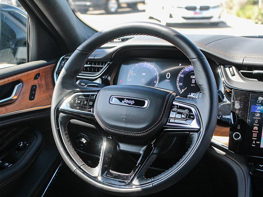 Thumbnail: 2026 Jeep Grand Cherokee - 9