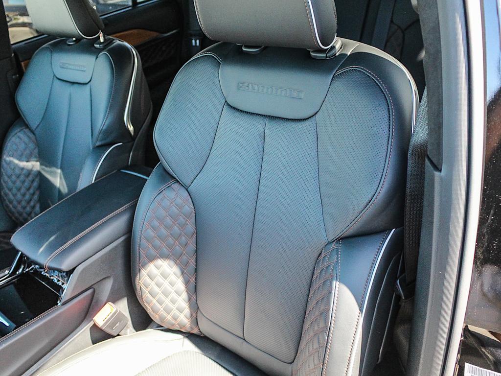Thumbnail: 2026 Jeep Grand Cherokee - 28