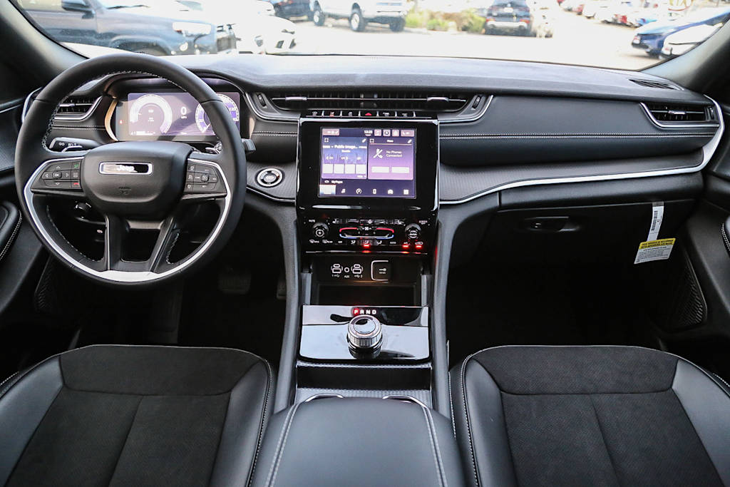 Thumbnail: 2025 Jeep Grand Cherokee L - 2