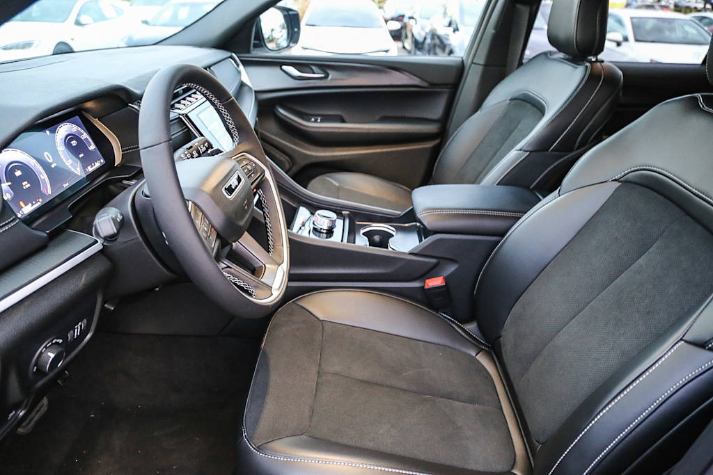 Thumbnail: 2025 Jeep Grand Cherokee L - 11