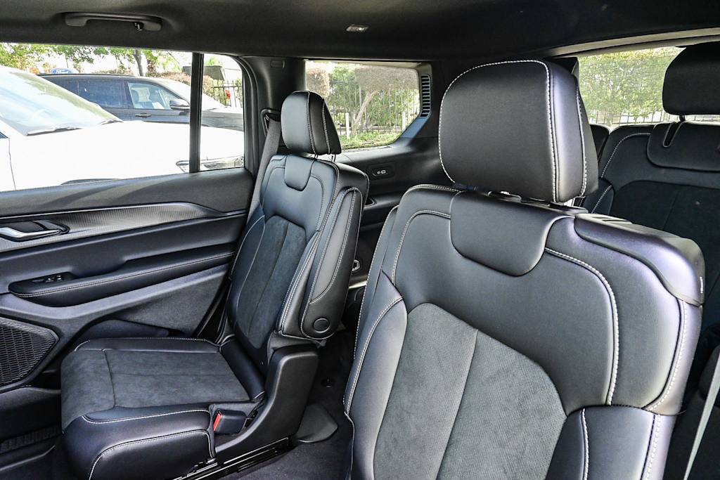 Thumbnail: 2025 Jeep Grand Cherokee L - 26