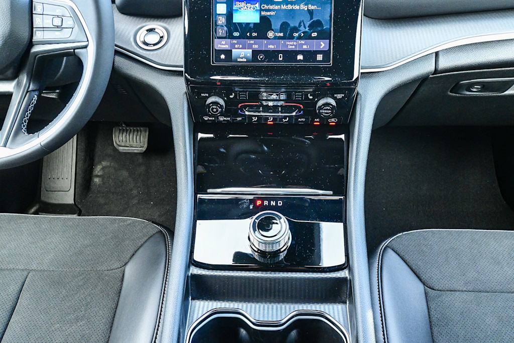 Thumbnail: 2025 Jeep Grand Cherokee L - 16