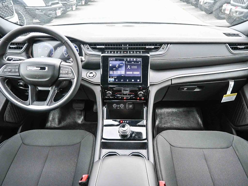 Thumbnail: 2025 Jeep Grand Cherokee L - 13